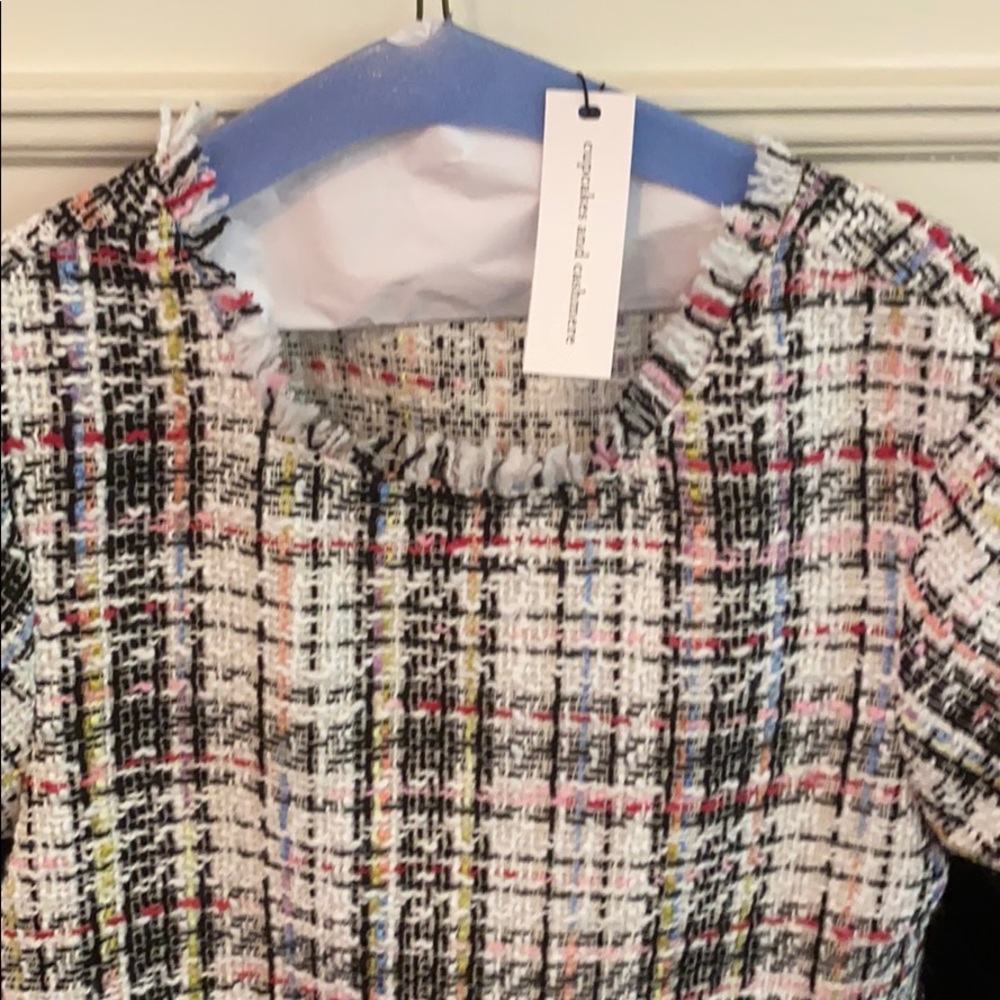 New Textured top cupcakes and cashmere